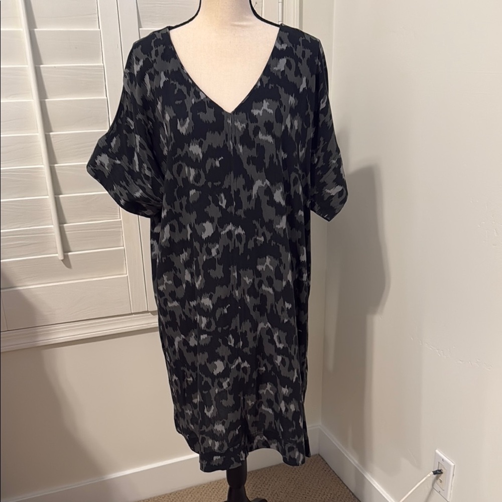 Bobeau Black and Gray Patterned Dress